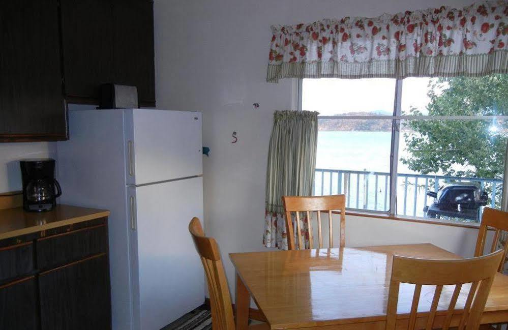Blue Fish Cove Resort Clearlake Oaks Esterno foto