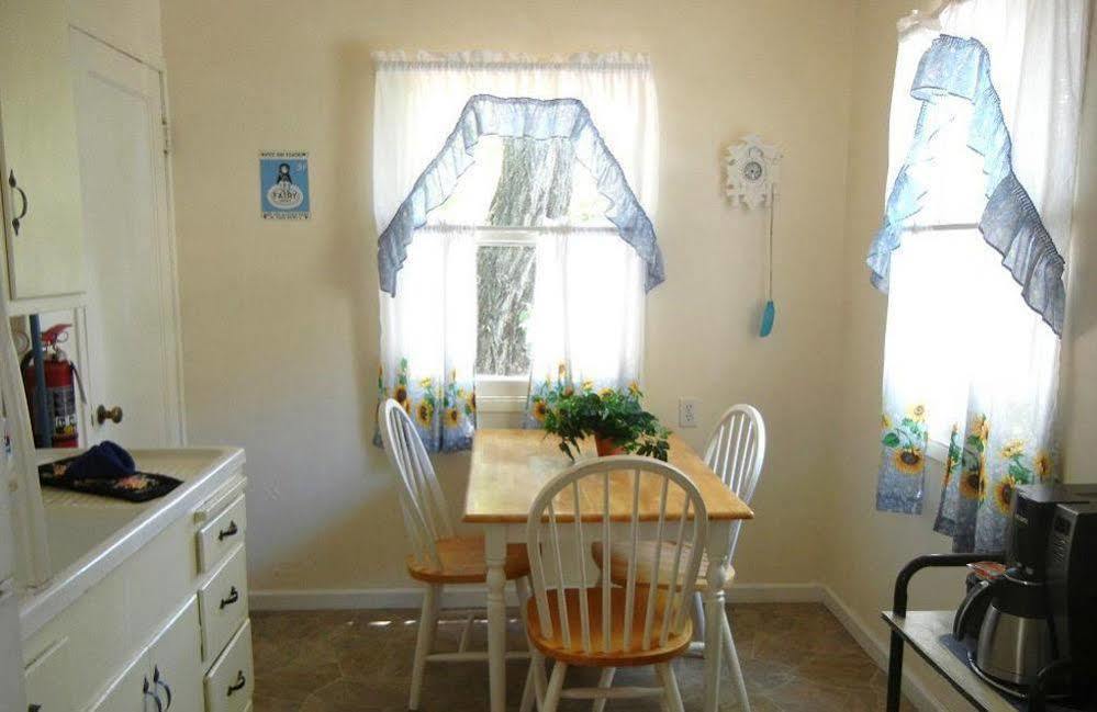 Blue Fish Cove Resort Clearlake Oaks Esterno foto