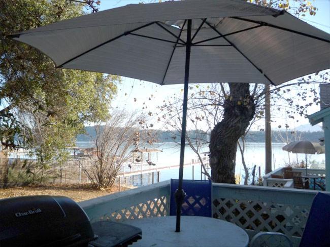 Blue Fish Cove Resort Clearlake Oaks Esterno foto