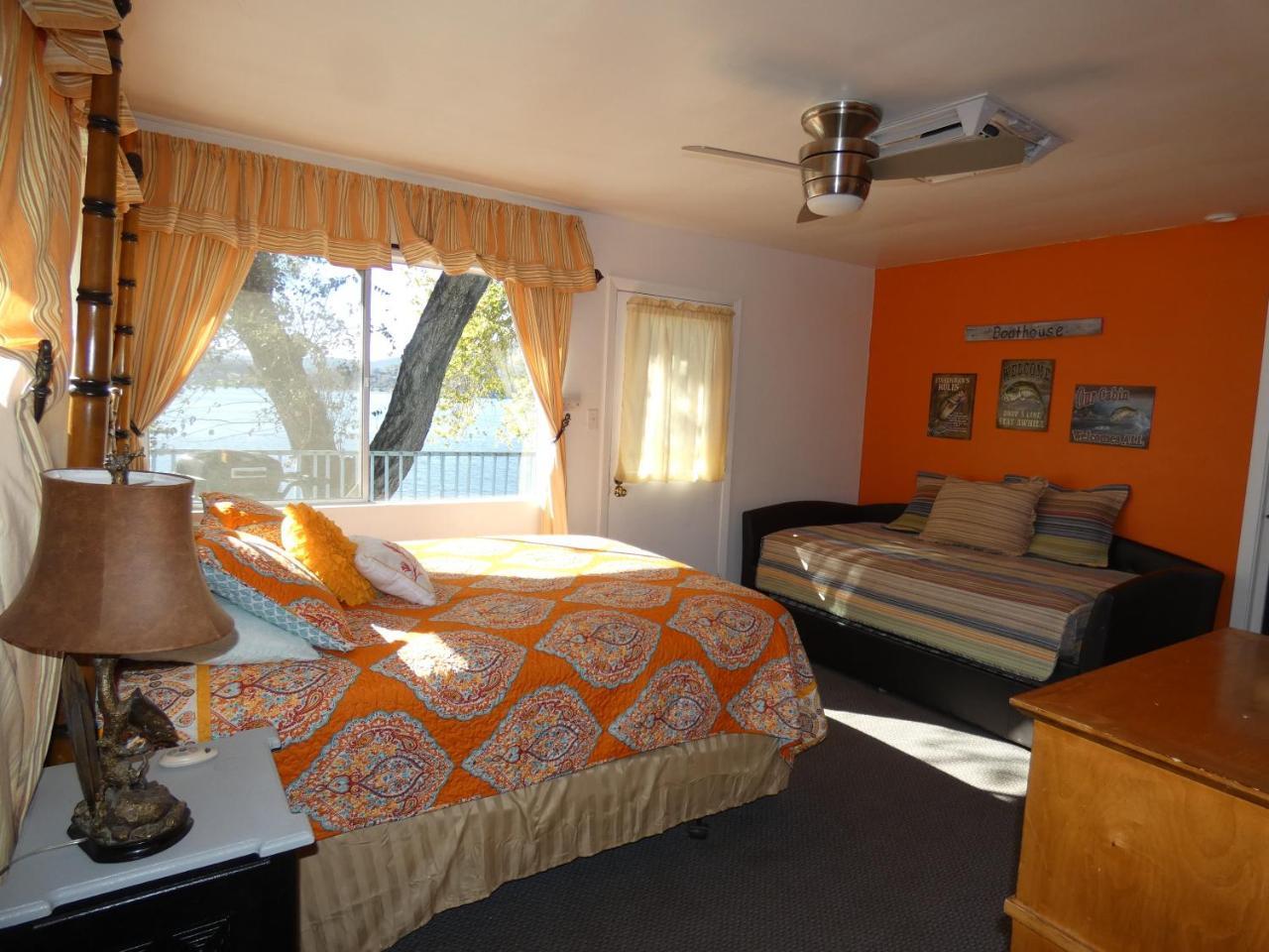 Blue Fish Cove Resort Clearlake Oaks Esterno foto